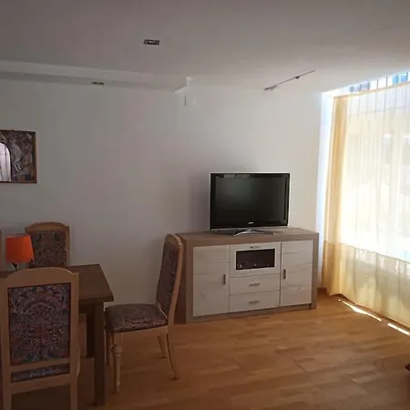 아파트 Renovated Townhouse Close To Center *